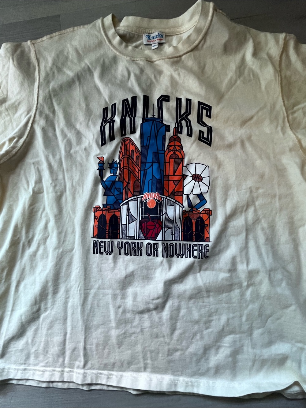 Knicks New York Graphic Short Sleeve Tee - Cream